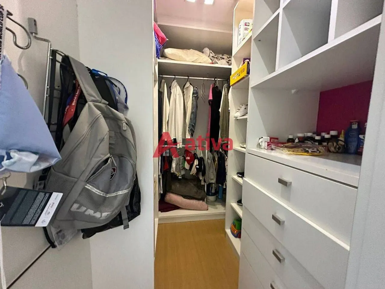 Furnished 3-bedroom apartment with 5 bathrooms — photo 14