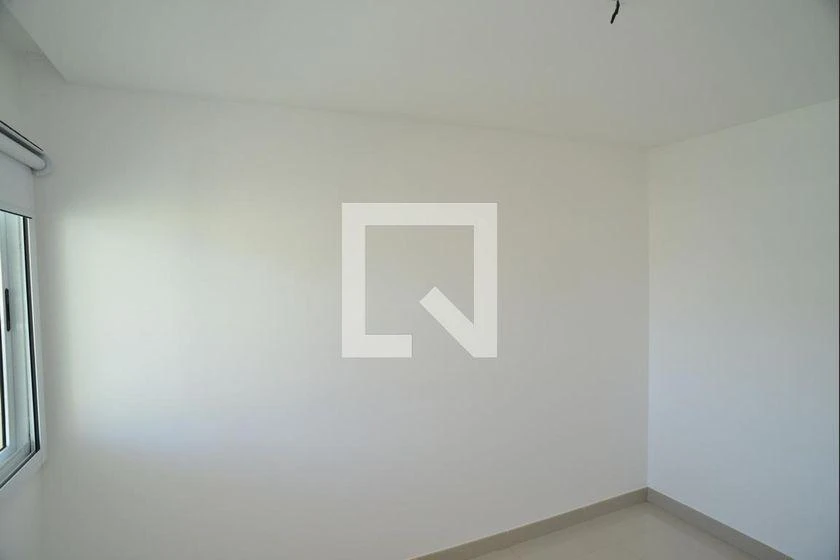 3-bedroom apartment in a building with a gym — photo 32