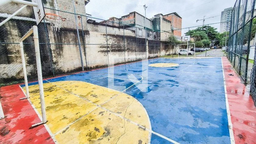 2-bedroom apartment in a building with a pool — photo 12