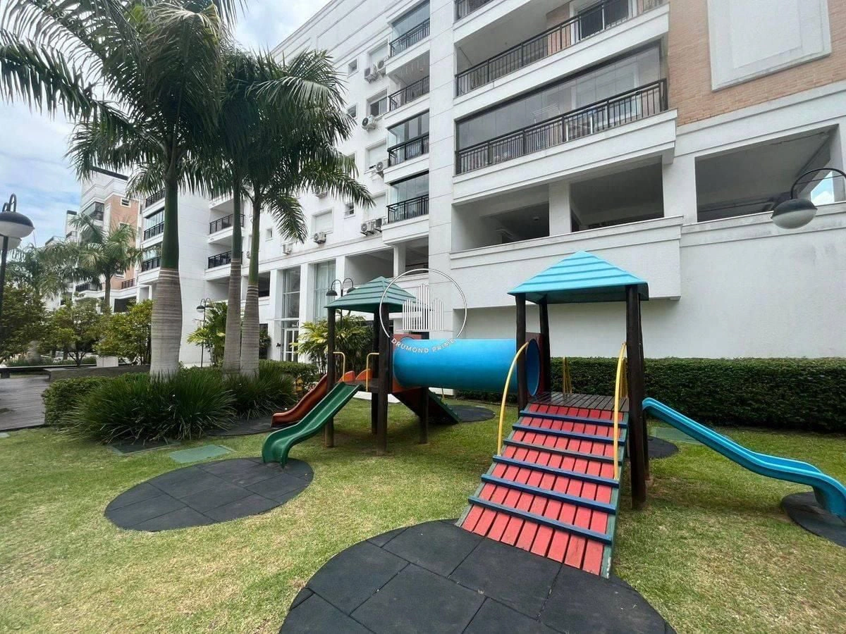 3-bedroom apartment with 2 parking spaces and 153 m² — photo 5