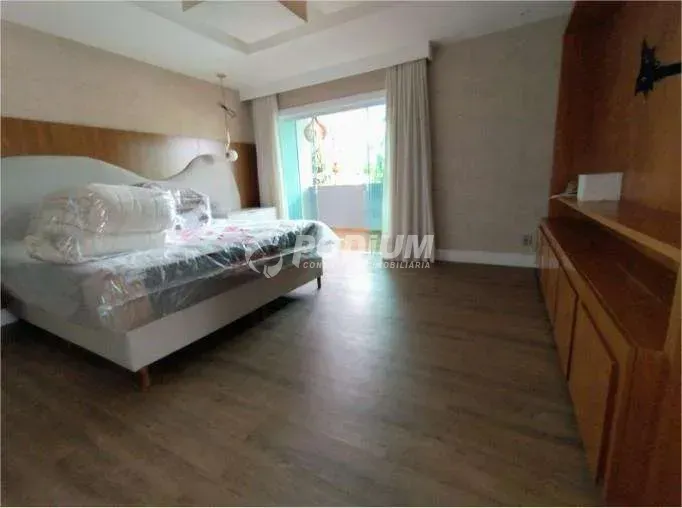 Casa mobiliada com 5 suítes e 13 banheiros — photo 36