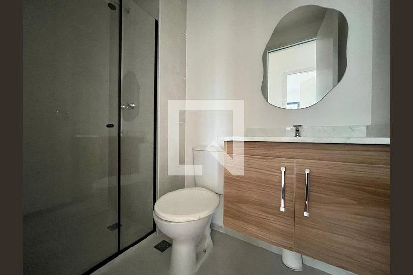 2-bedroom apartment with wood or laminate floors — photo 2
