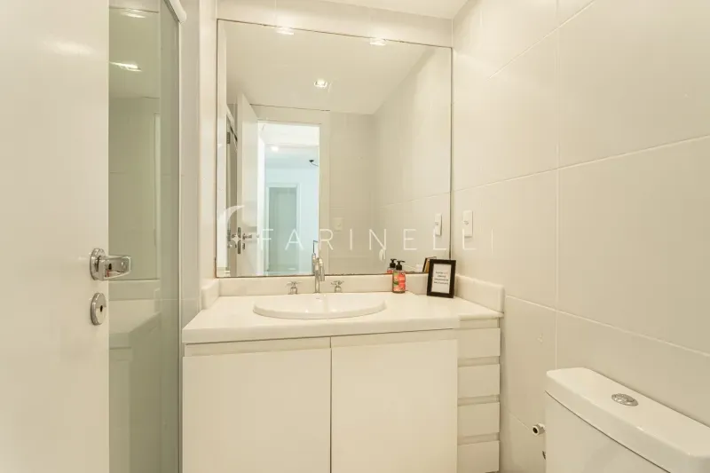 Furnished apartment with 2 bedrooms and 3 bathrooms — photo 12