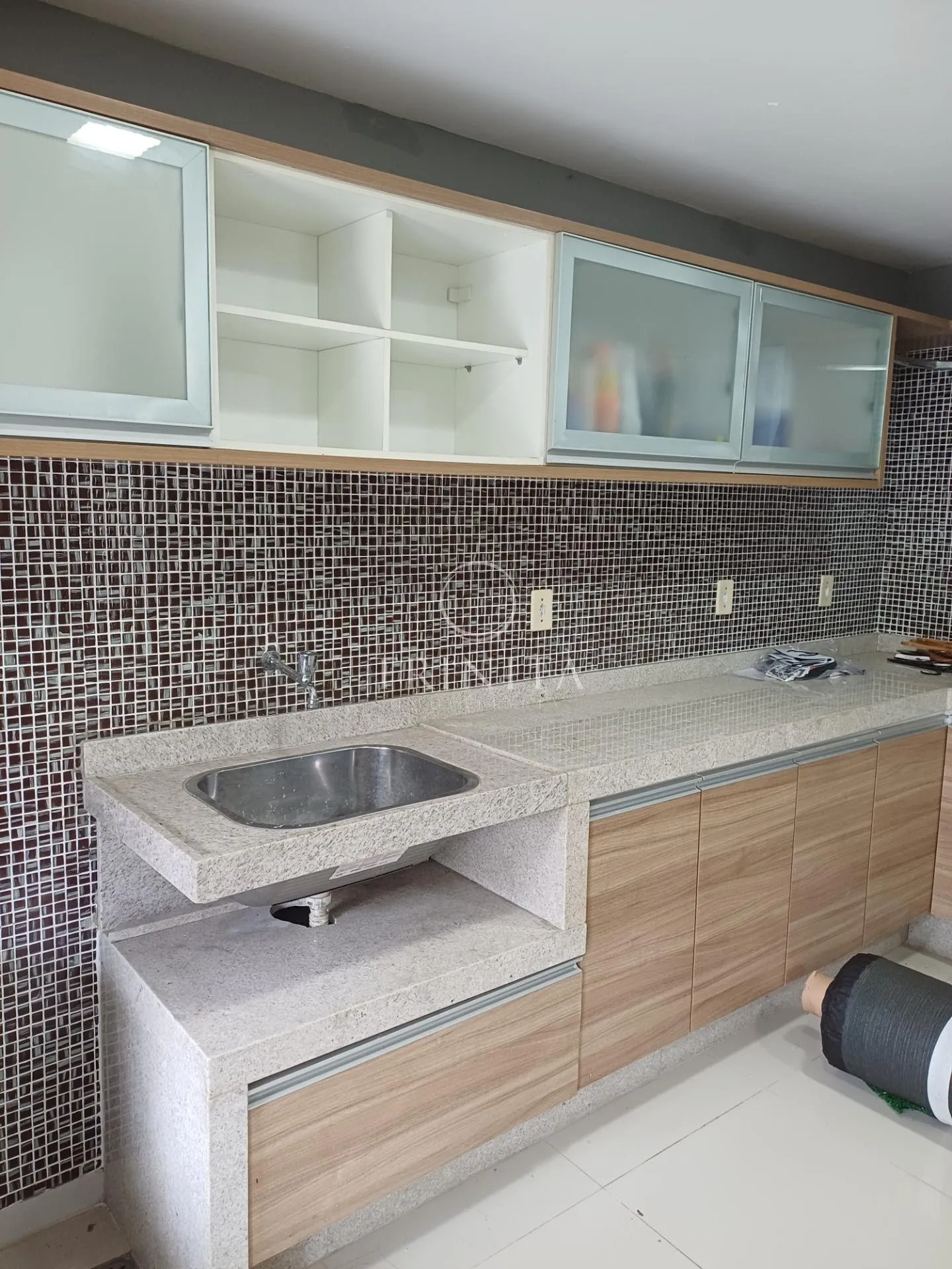 House, 490 m², with a grill on the balcony — photo 48