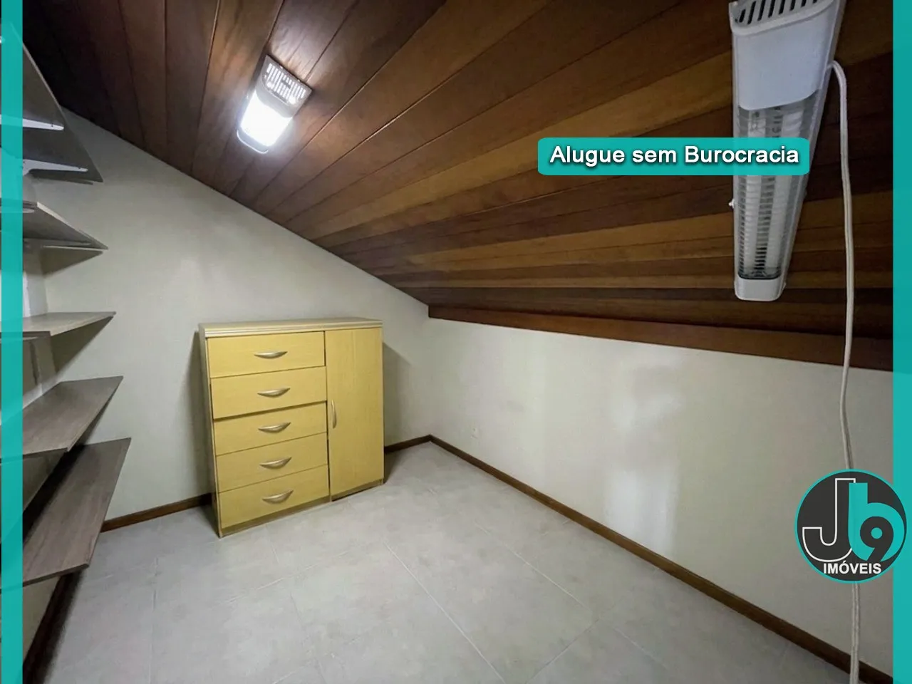 360 m² townhouse with 3 en-suite bedrooms and parking — photo 47