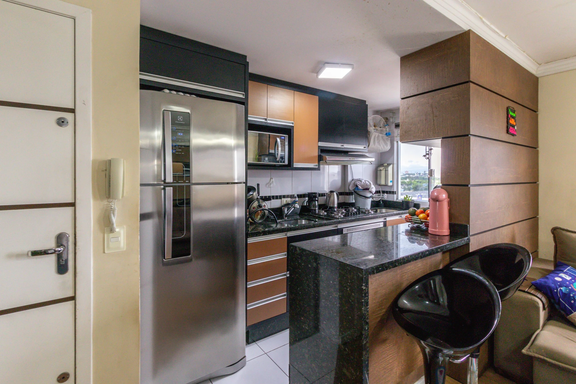 2-bedroom apartment with a home office in Curitiba — photo 7