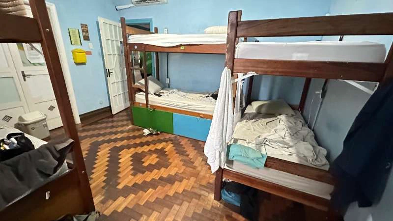 Furnished apartment with 11 bedrooms and 5 bathrooms — photo 3