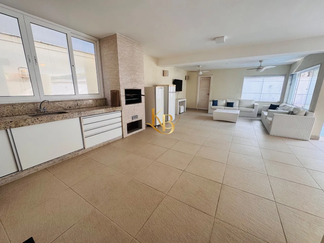 Дом 600 м² с 4 спальнями и балконом с барбекю — photo 46
