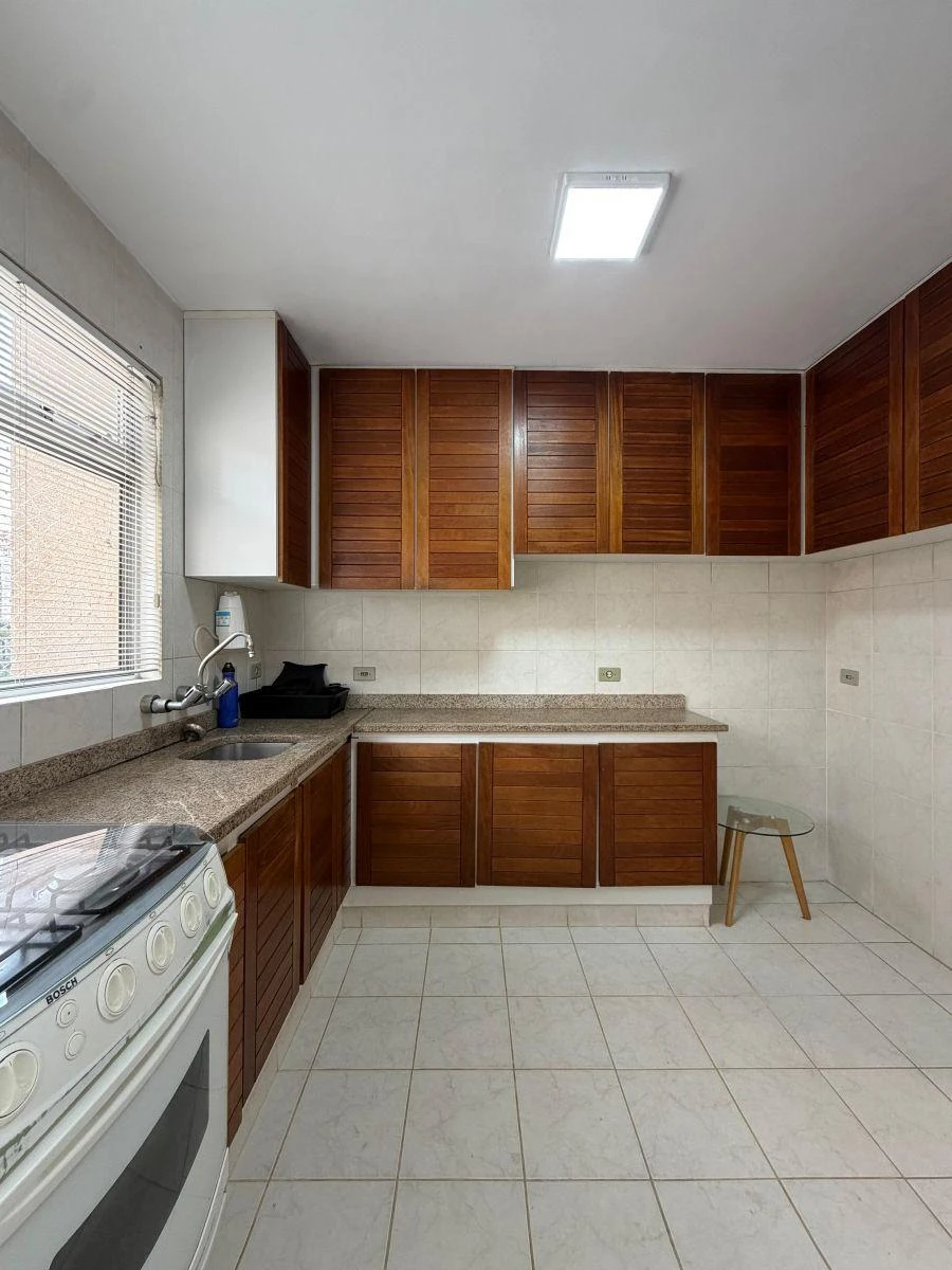 Home office in a 2-bedroom apartment, 81 m² — photo 18