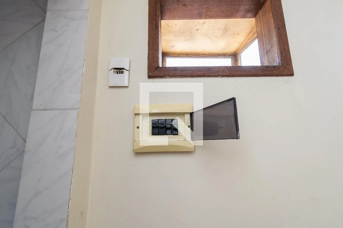 Balcony with a grill in a 3-bedroom apartment, 80 m² — photo 52