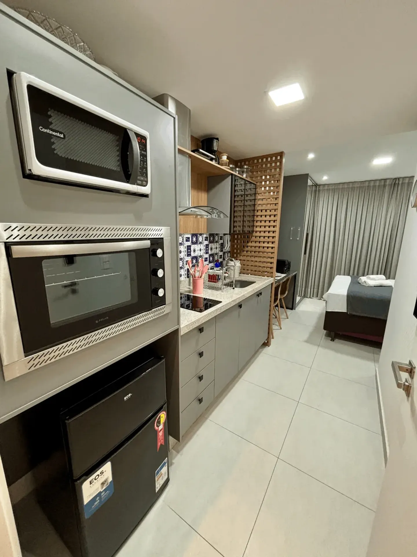 Flat mobiliado 22 m² com 1 quarto e banheiro privativo