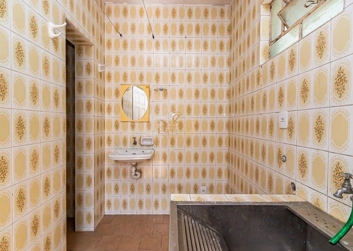 Bañera y 3 dormitorios: casa de 145 m² — photo 34