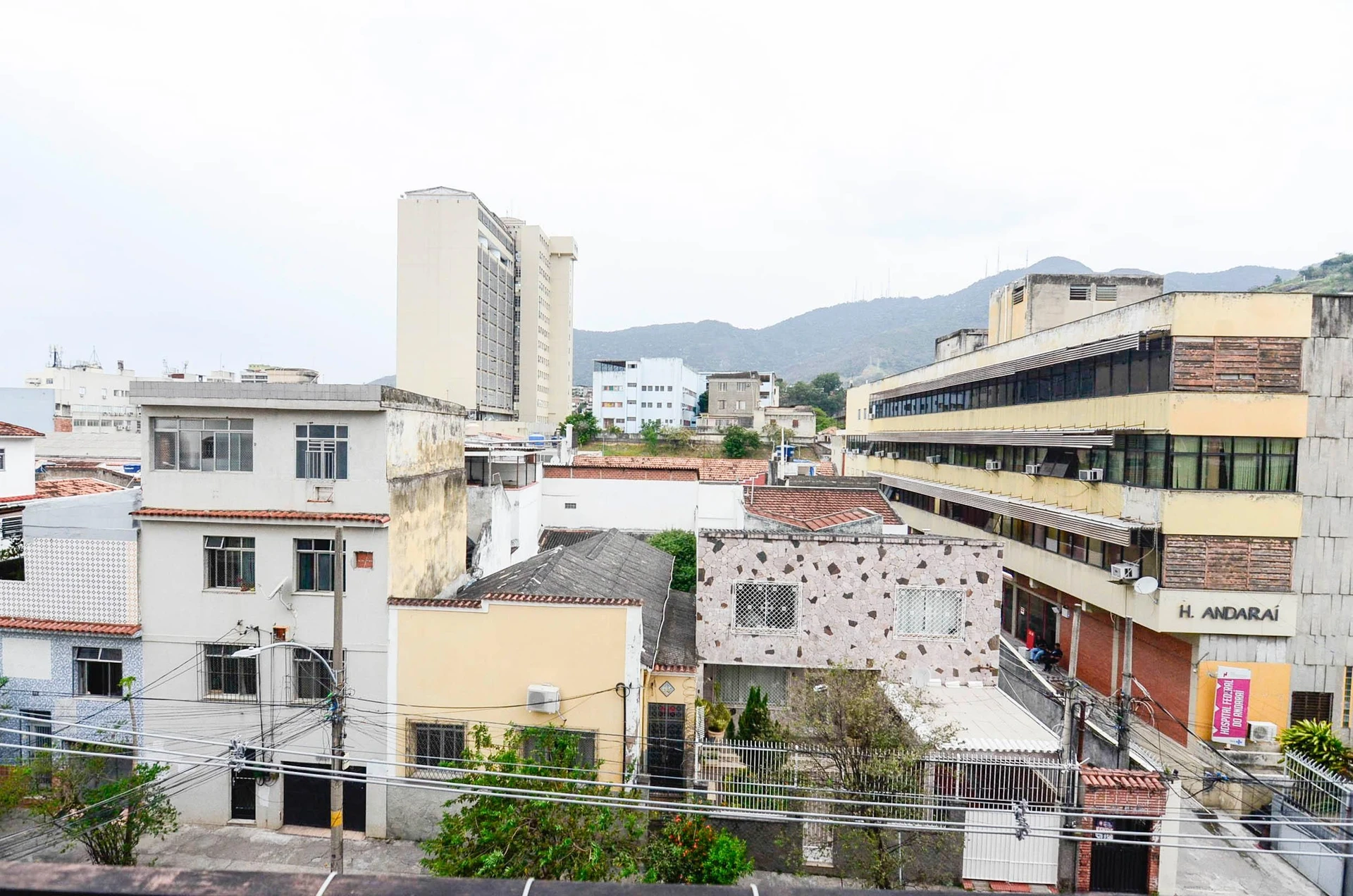 Unfurnished apartment with 2 bedrooms and a balcony — photo 26