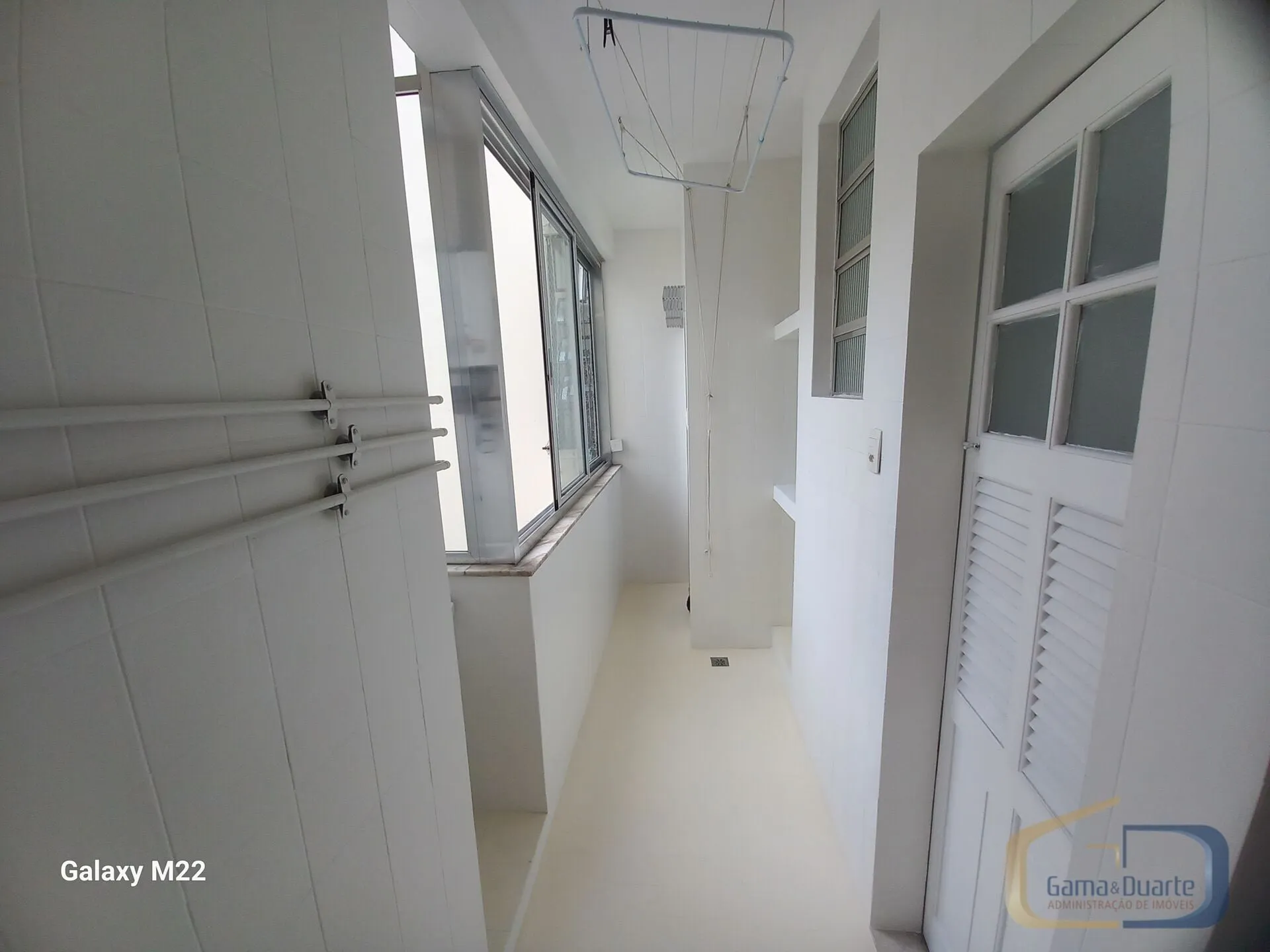 Apartment, 79 m², with wood or laminate floors — photo 7
