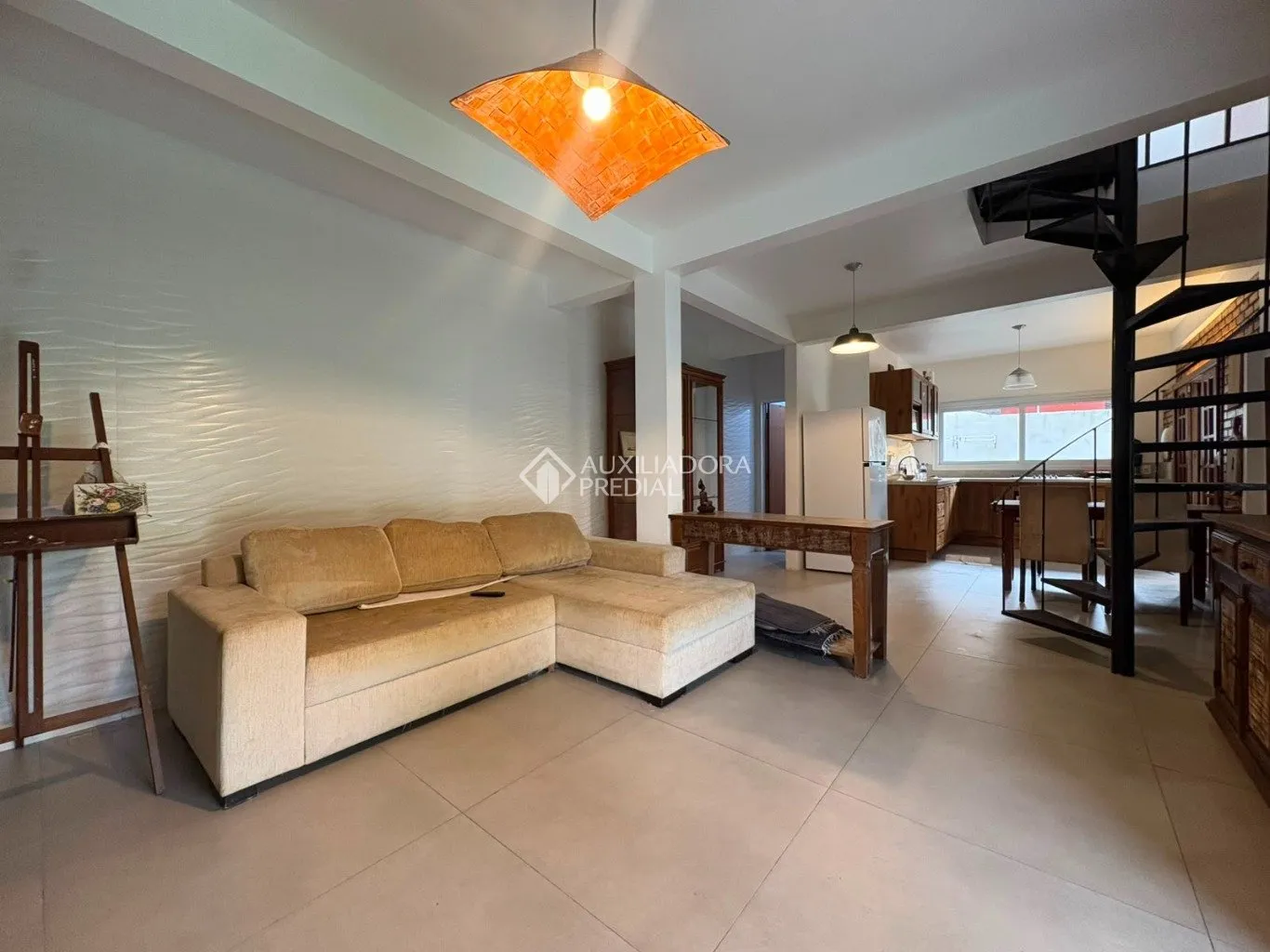 Furnished house with 2 bedrooms and 2 parking spots