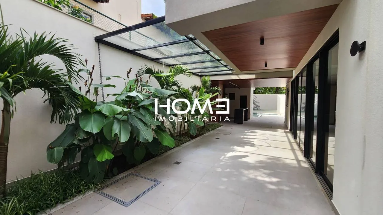 Furnished house, 357 m², with floor-to-ceiling windows — photo 21