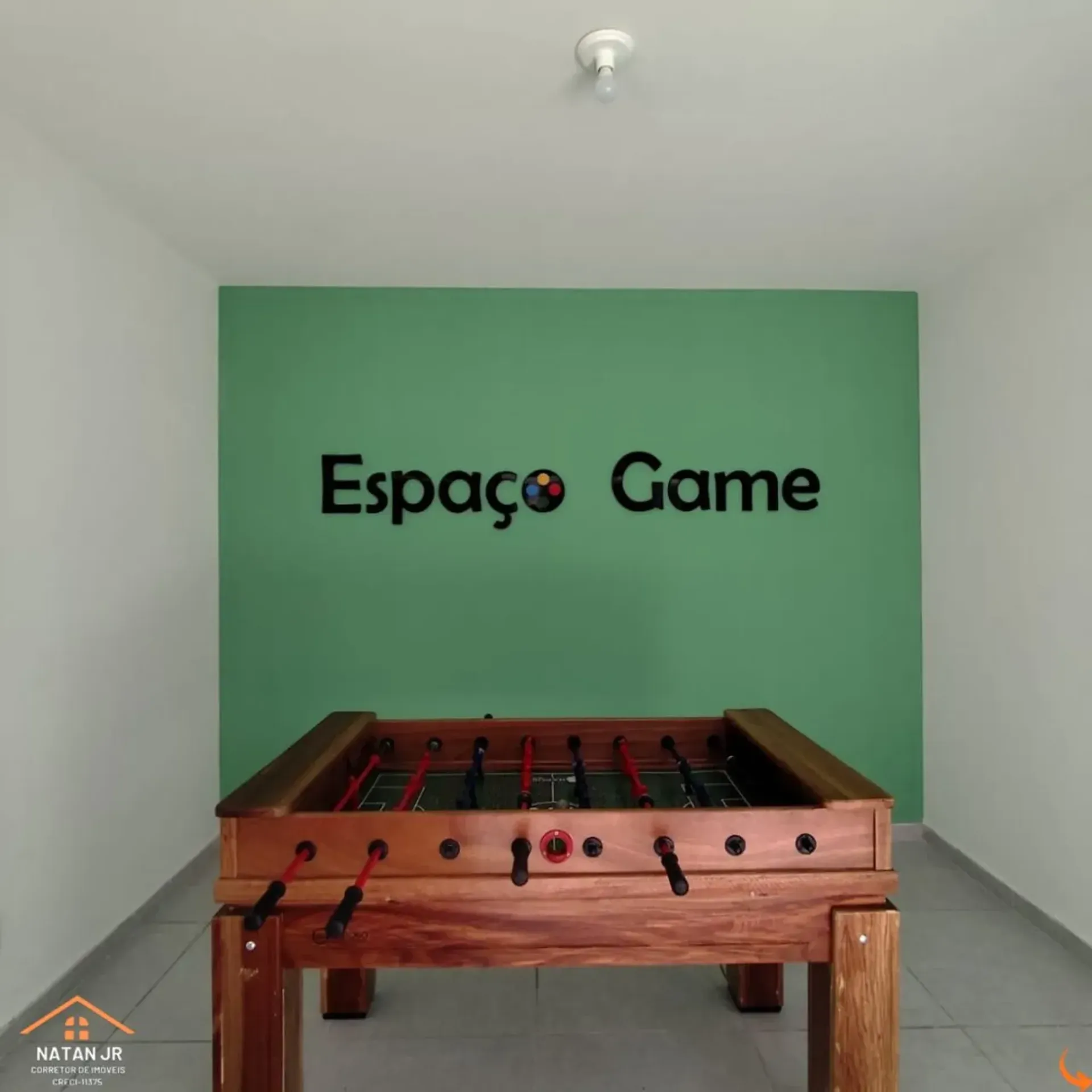 2-bedroom apartment in a building with a gym — photo 12
