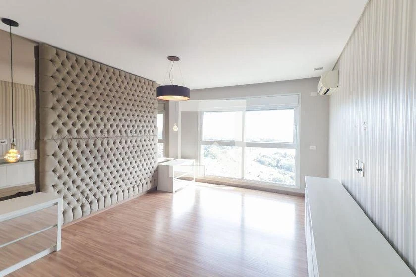 266 m² apartment with a bathtub and a walk-in closet — photo 13