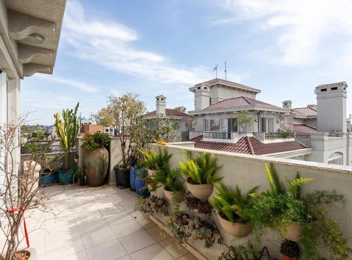 180 m² apartment with 3 bedrooms and 2 parking spots — photo 8