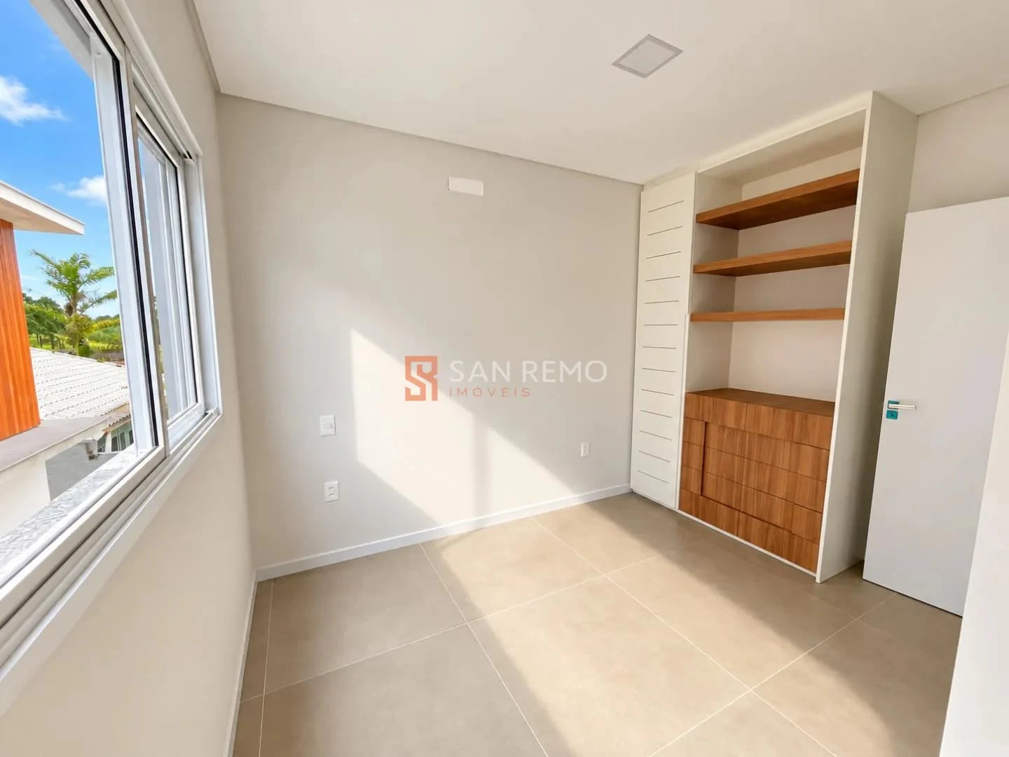 2-bedroom house with a home office — photo 5
