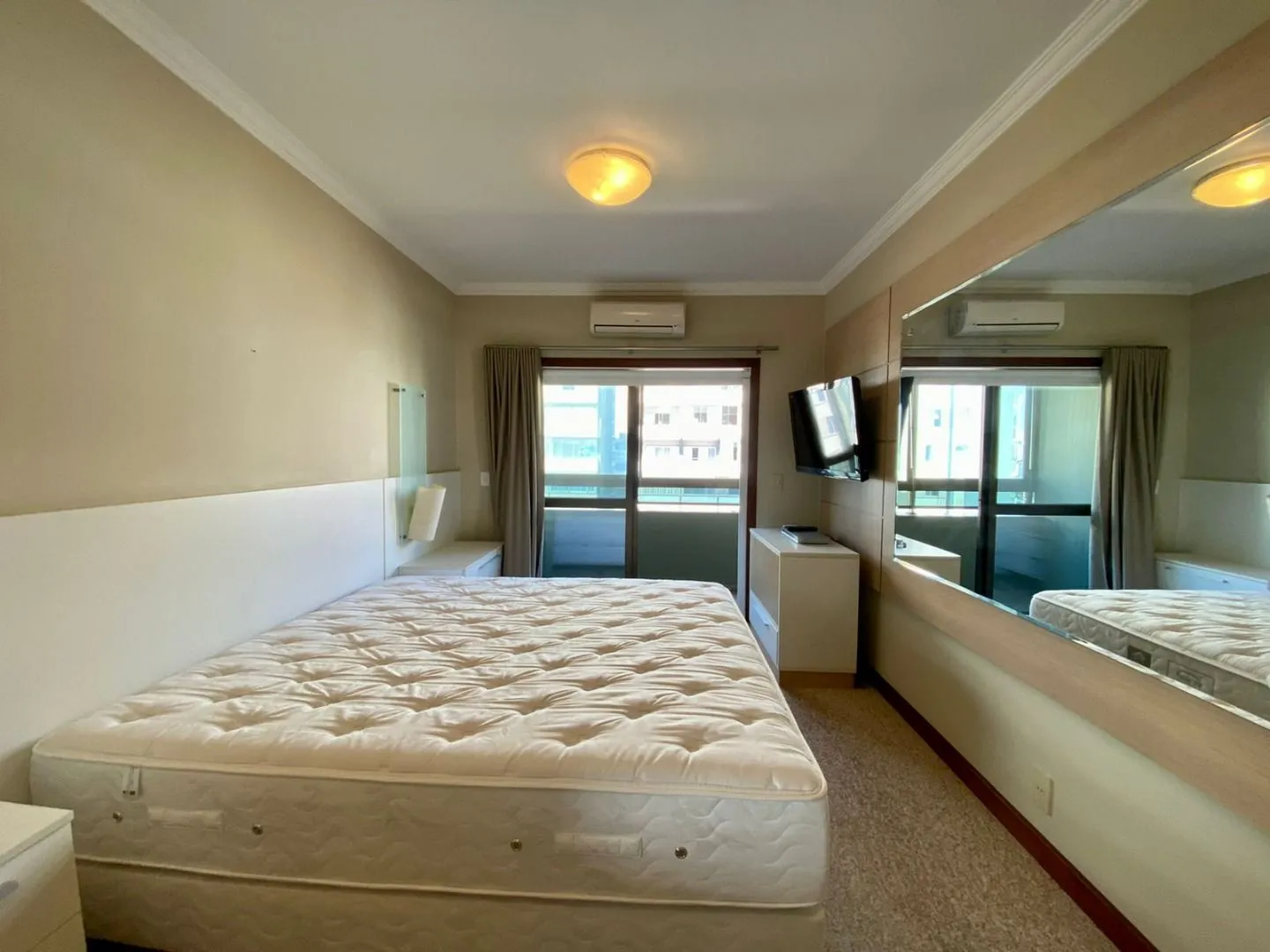 Apartamento mobiliado de 3 dormitórios com 207 m² no 6º andar — photo 6