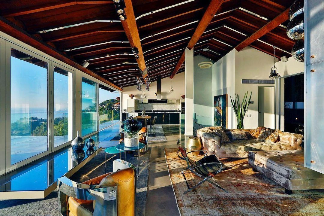 Casa amueblada con cocina abierta y 5 suites — photo 46