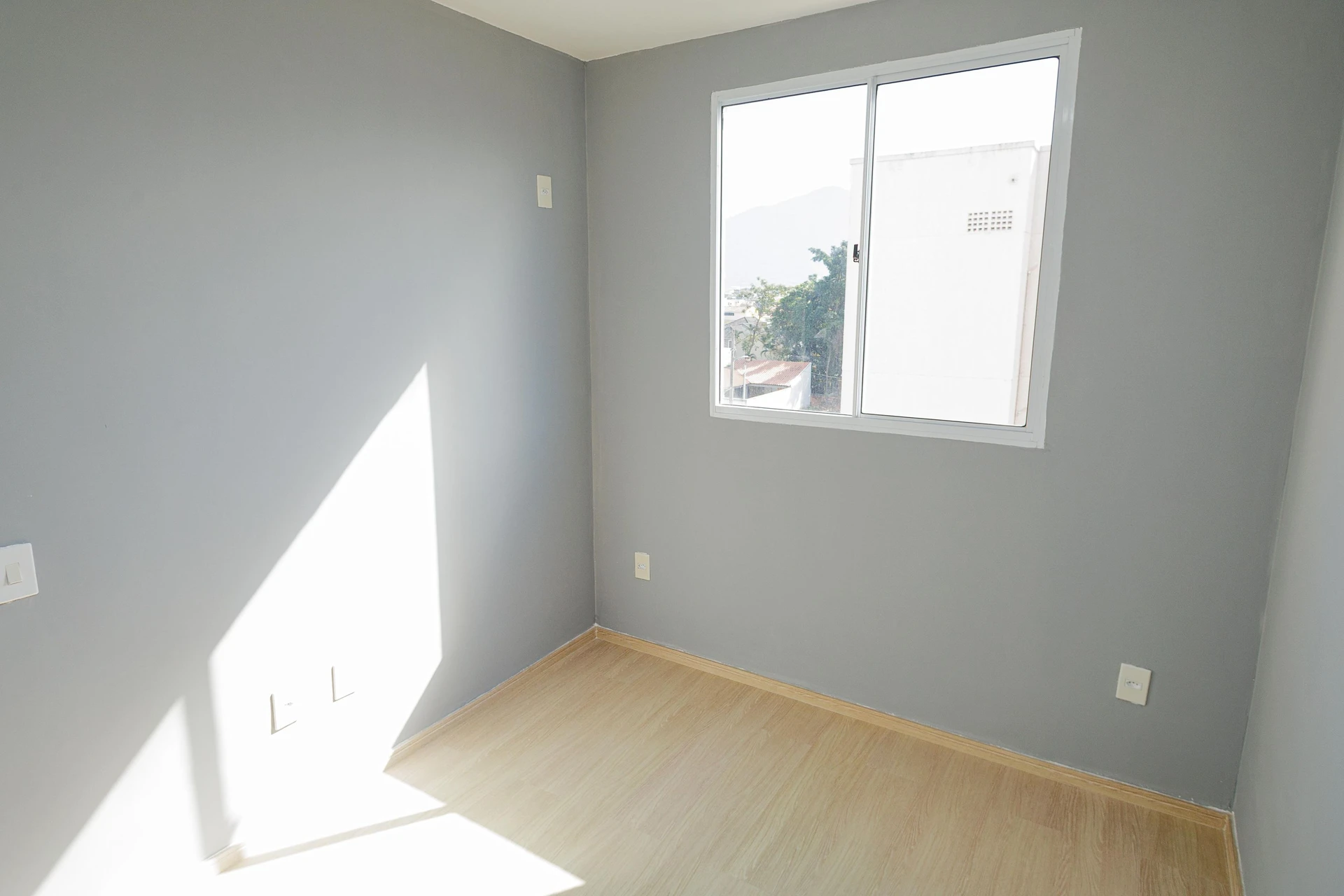 2-bedroom apartment with an open-air pool area — photo 6