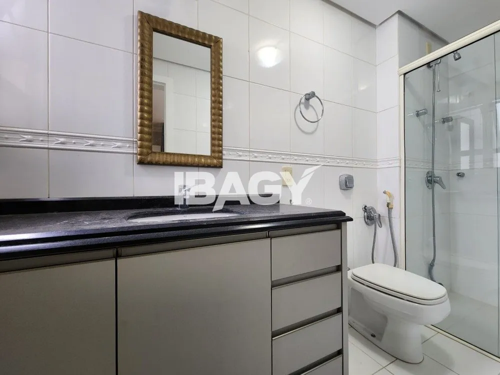Furnished 3-bedroom apartment with integrated kitchen — photo 17
