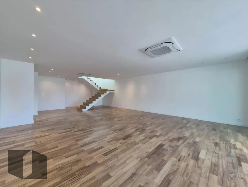 Penthouse with 5 bedrooms and balcony BBQ — photo 19
