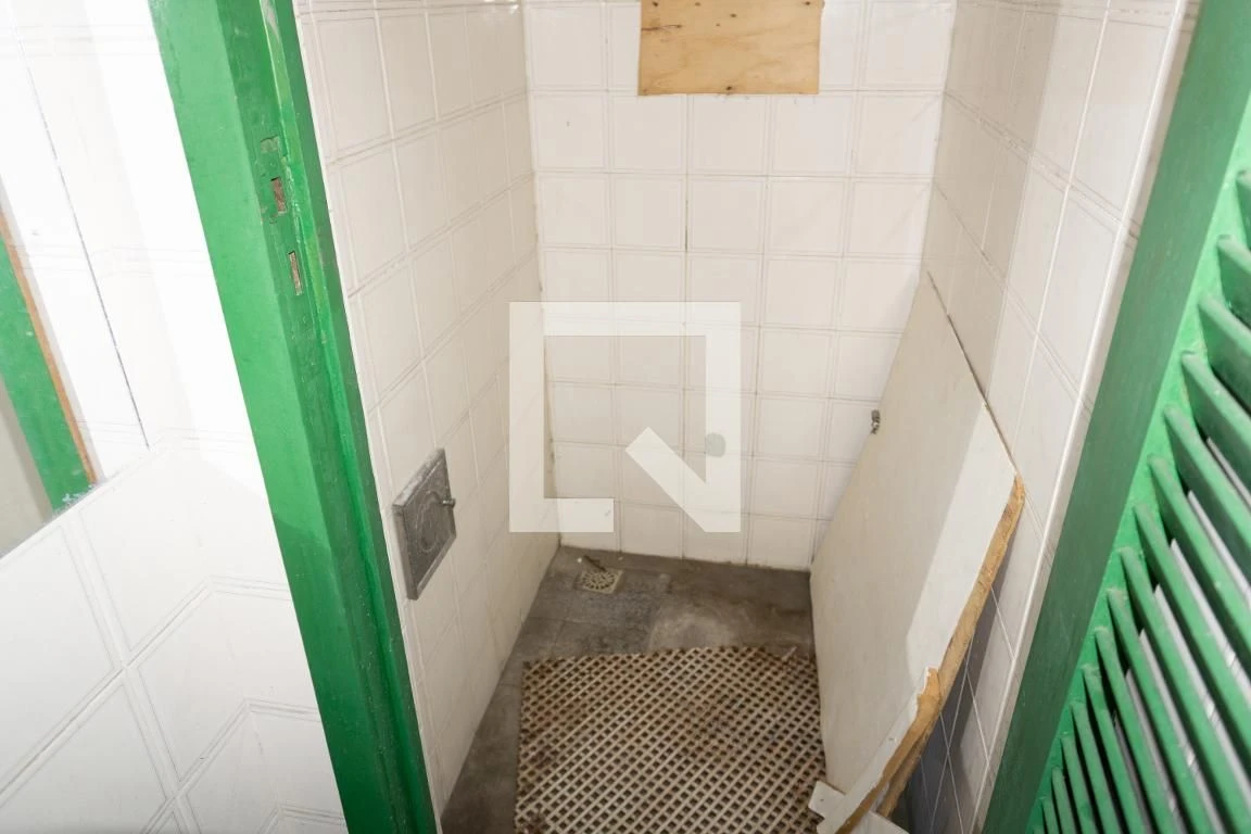 Rental house with 5 bedrooms and a closed kitchen room — photo 38