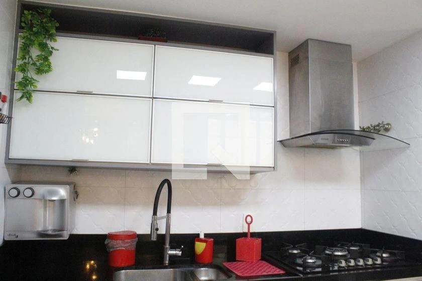 Casa em condomínio com 4 quartos e 117 m² — photo 48