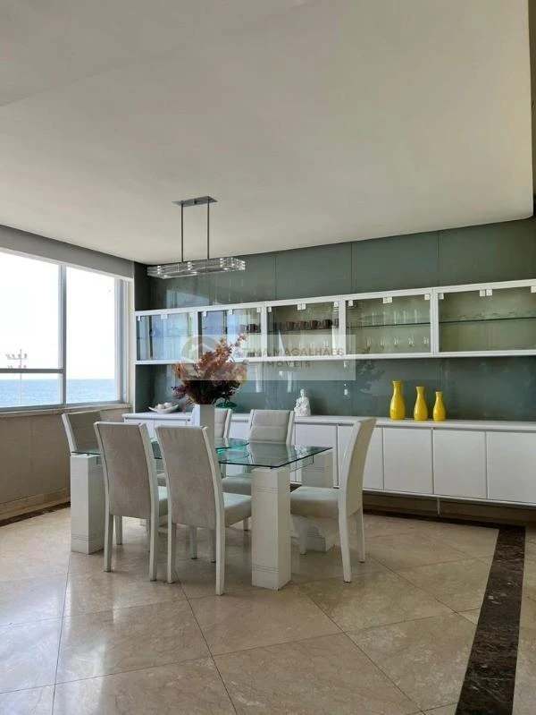 Furnished apartment with 4 bedrooms, 2 en-suites and 260 m² — photo 8