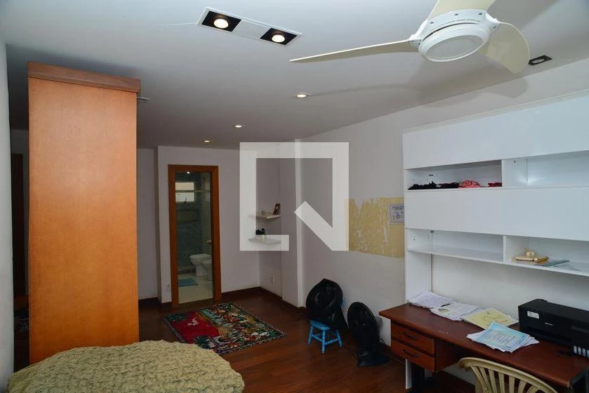 Furnished apartment, 300 m², with a glass-enclosed balcony — photo 48