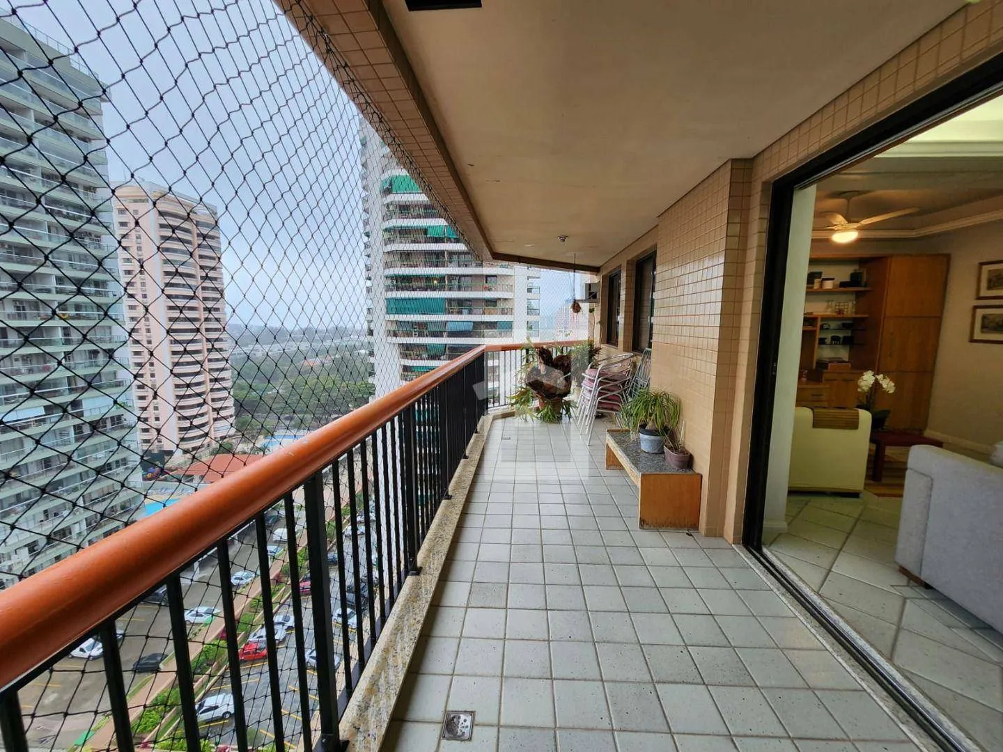 Furnished 3-bedroom apartment with 4 bathrooms — photo 10