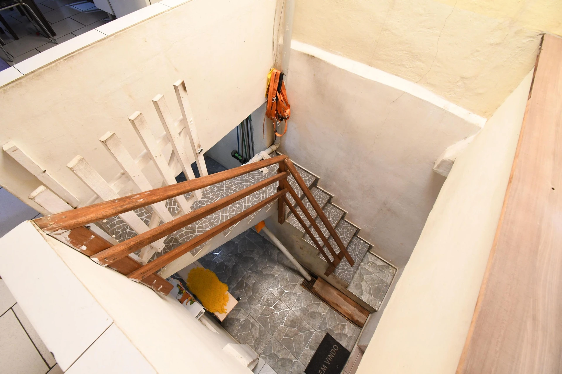 Casa de 55 m² con lavadora y balcón cerrado con vidrio — photo 46