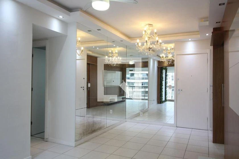 2-bedroom apartment with en-suite and glass balcony — photo 13