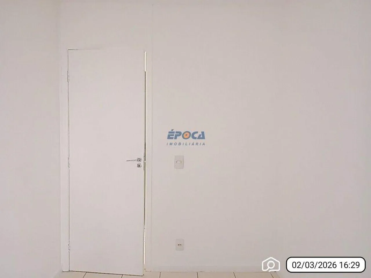 2-bedroom apartment with 1 bathroom and glass shower — photo 13