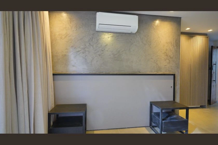 Studio mobiliado com mesa de trabalho e jardim privativo — photo 9