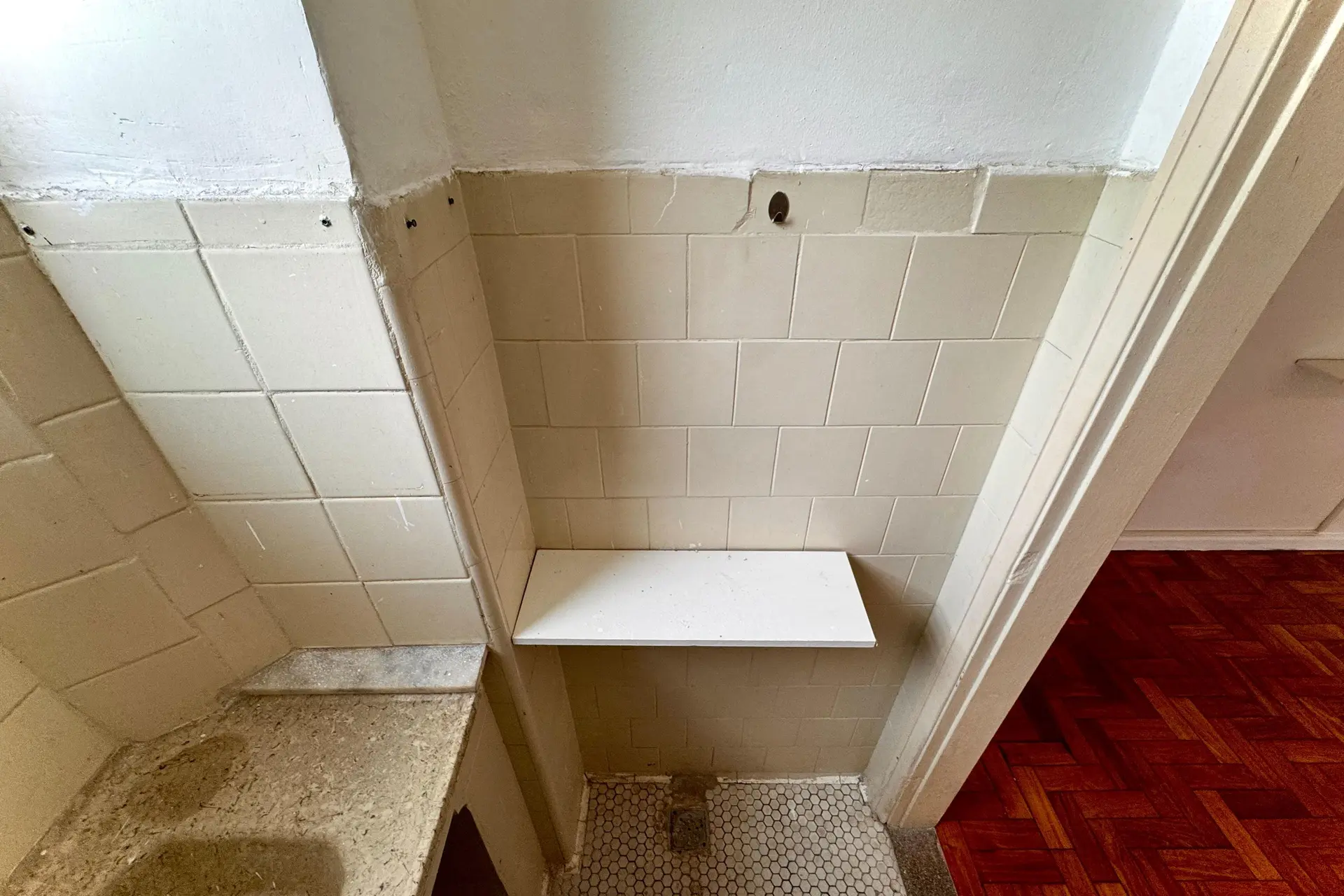 Apartamento de 1 quarto e 1 banheiro com fogão a gás — photo 17