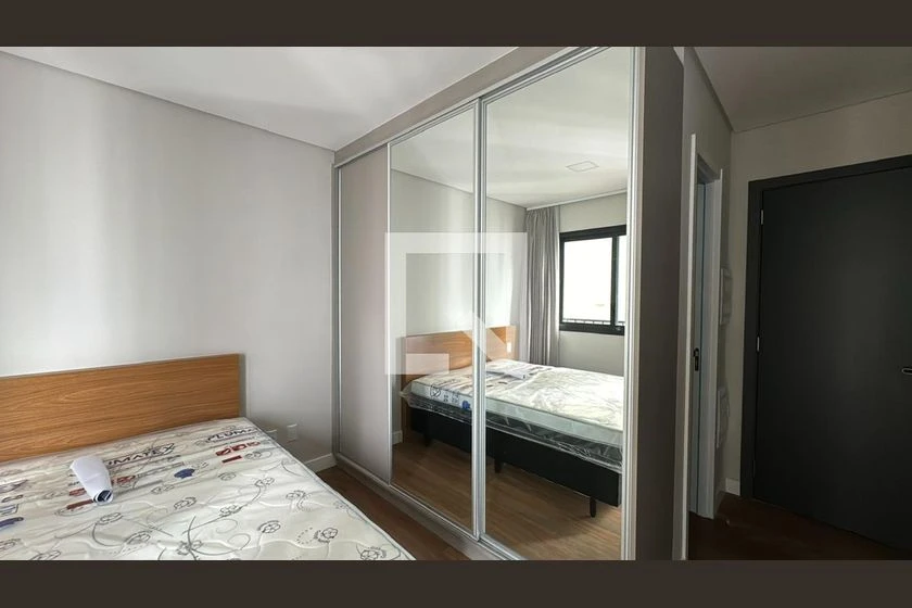 Furnished studio with 1 bedroom and compact kitchenette — photo 7