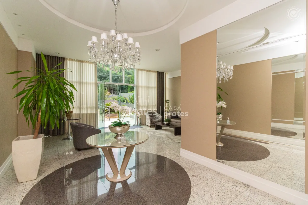 391 m² apartment with 4 en-suite bedrooms and 3 spots — photo 35