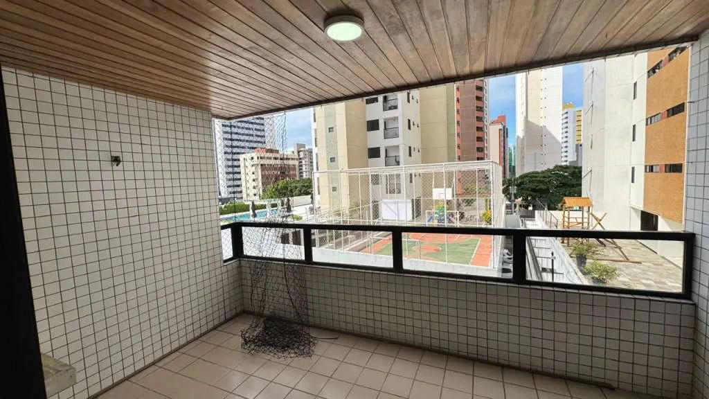 148 m² apartment with 4 bedrooms and 2 en-suite bathrooms — photo 2