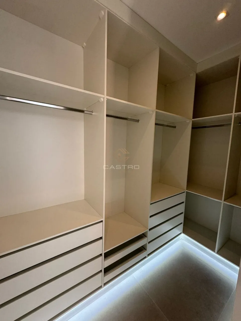 Casa em condomínio com 3 quartos e cozinha integrada — photo 10