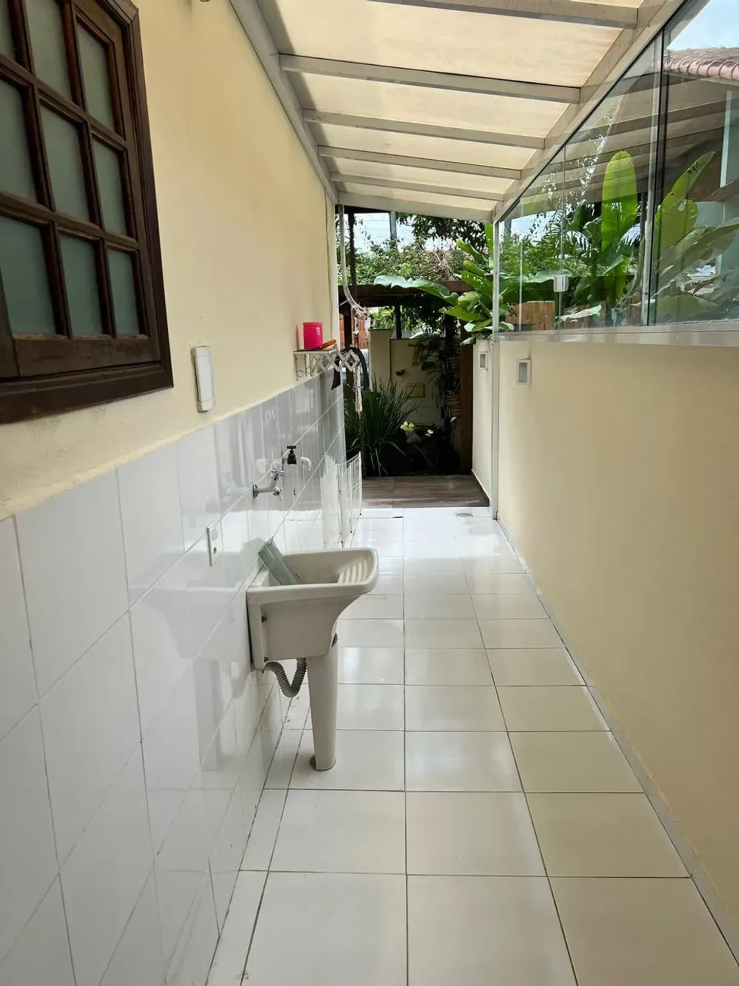 100 m² house with a private pool and a grill on the balcony — photo 15