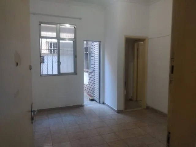 1-bedroom apartment with 1 parking space and laundry area — photo 11