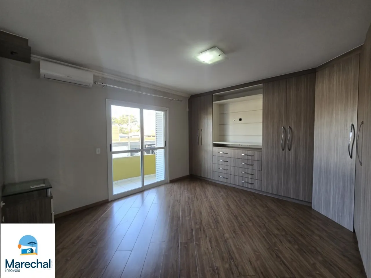 175 m² townhouse with 3 bedrooms and 2 parking spots — photo 16