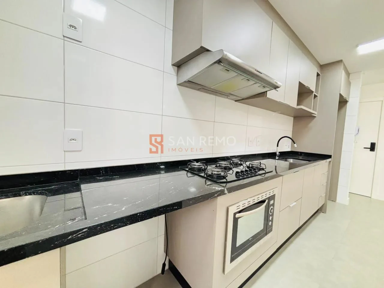 Furnished apartment, 95 m², with a grill on the balcony — photo 6