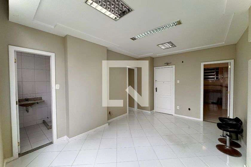 Apartamento de 2 quartos com cozinha separada — photo 22