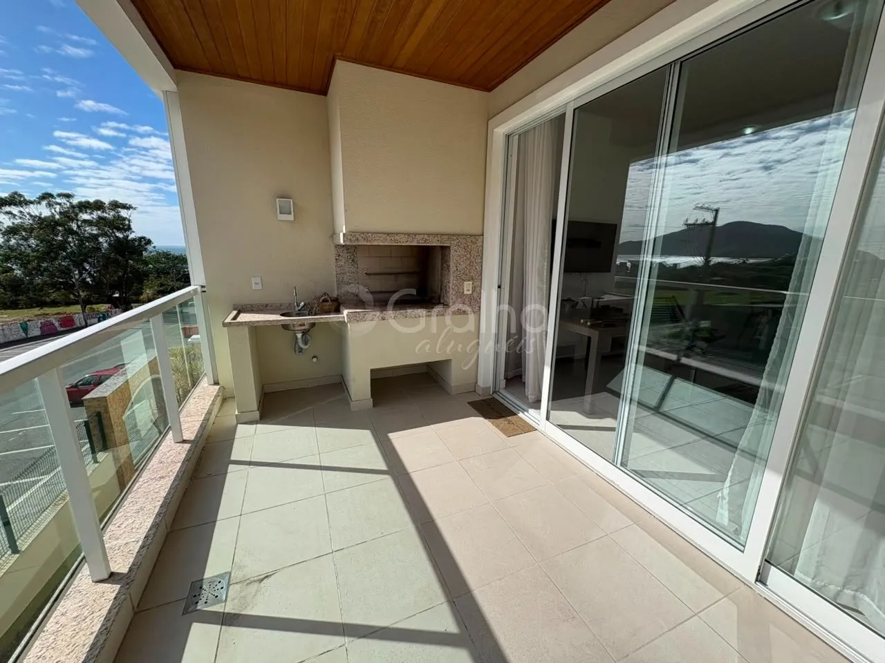 Furnished 129 m² apartment with 2 bedrooms and balcony — photo 3