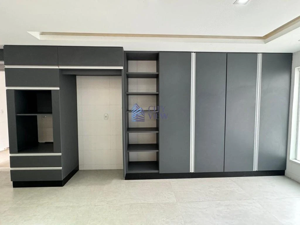 House with 5 bedrooms and 360 m² plus 4 parking spots — photo 17